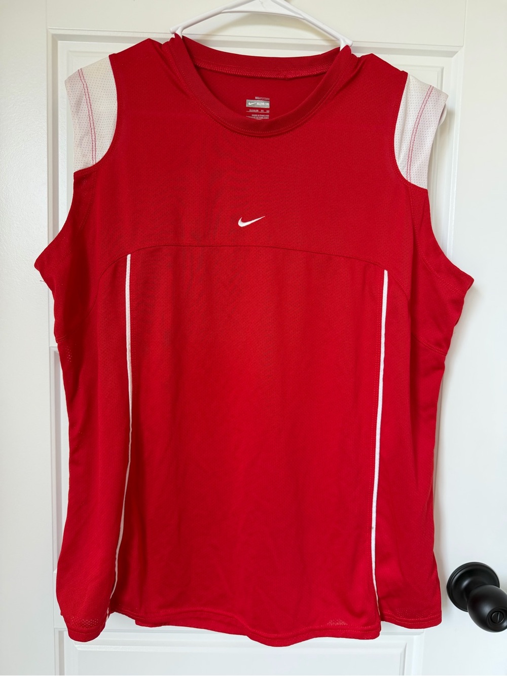Nike FIT DRY Vintage Y2K Center Swoosh Tank Top